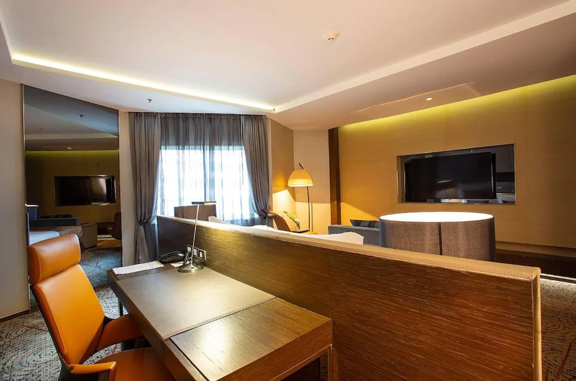 Graceland Bangkok By Grace Hotel - Sha Extra Plus Extérieur photo